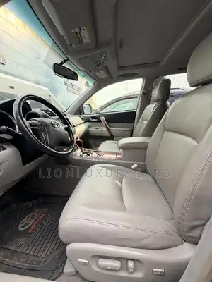Toyota Highlander 2011 Silver