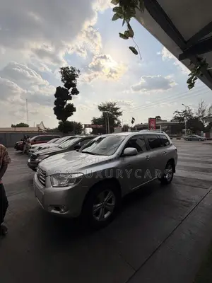 Toyota Highlander 2011 Silver