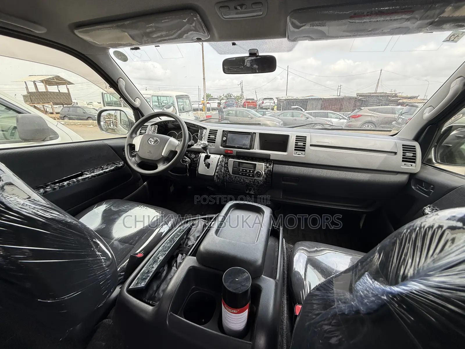 Toyota Grand HiAce 2015 White