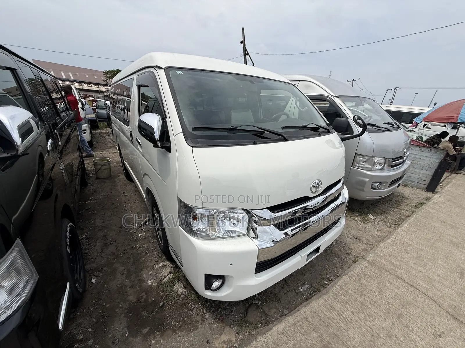 Toyota Grand HiAce 2015 White