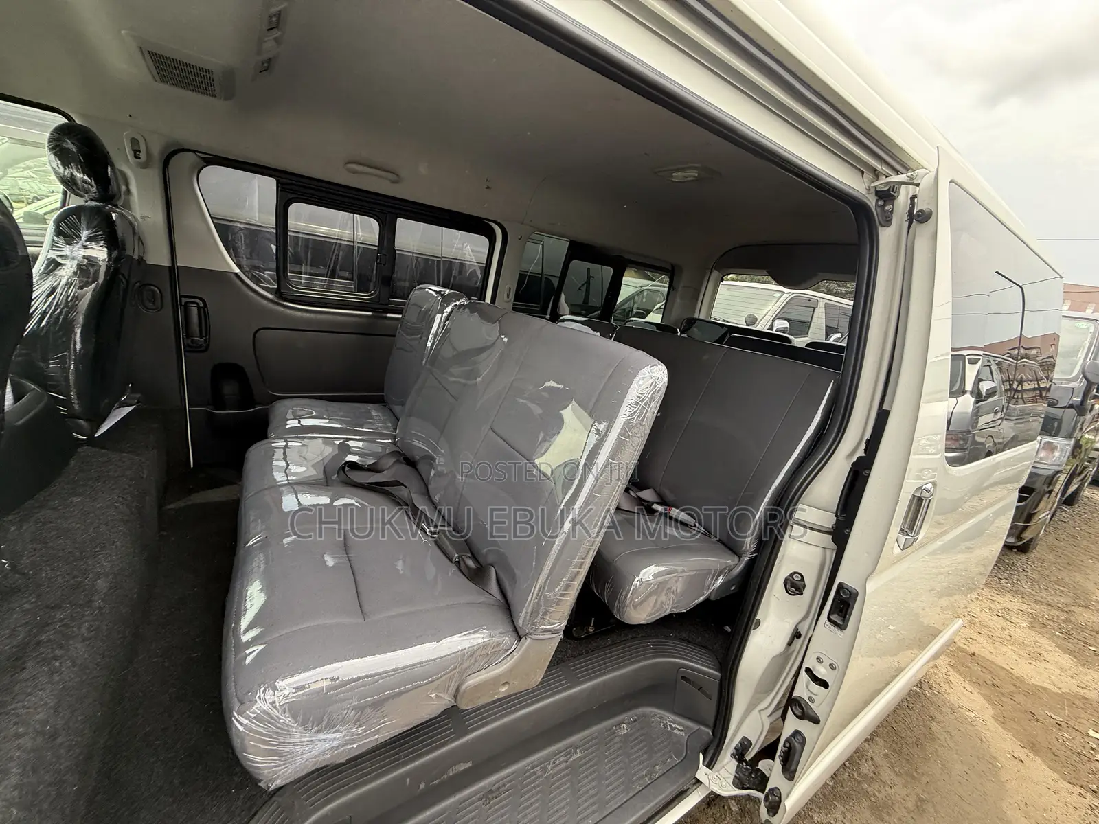 Toyota Grand HiAce 2015 White