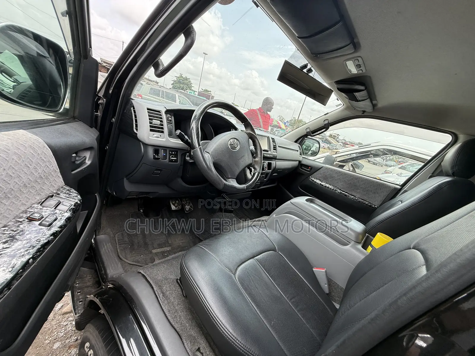 Toyota HiAce 2012 Black