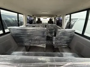 Toyota HiAce 2012 Black