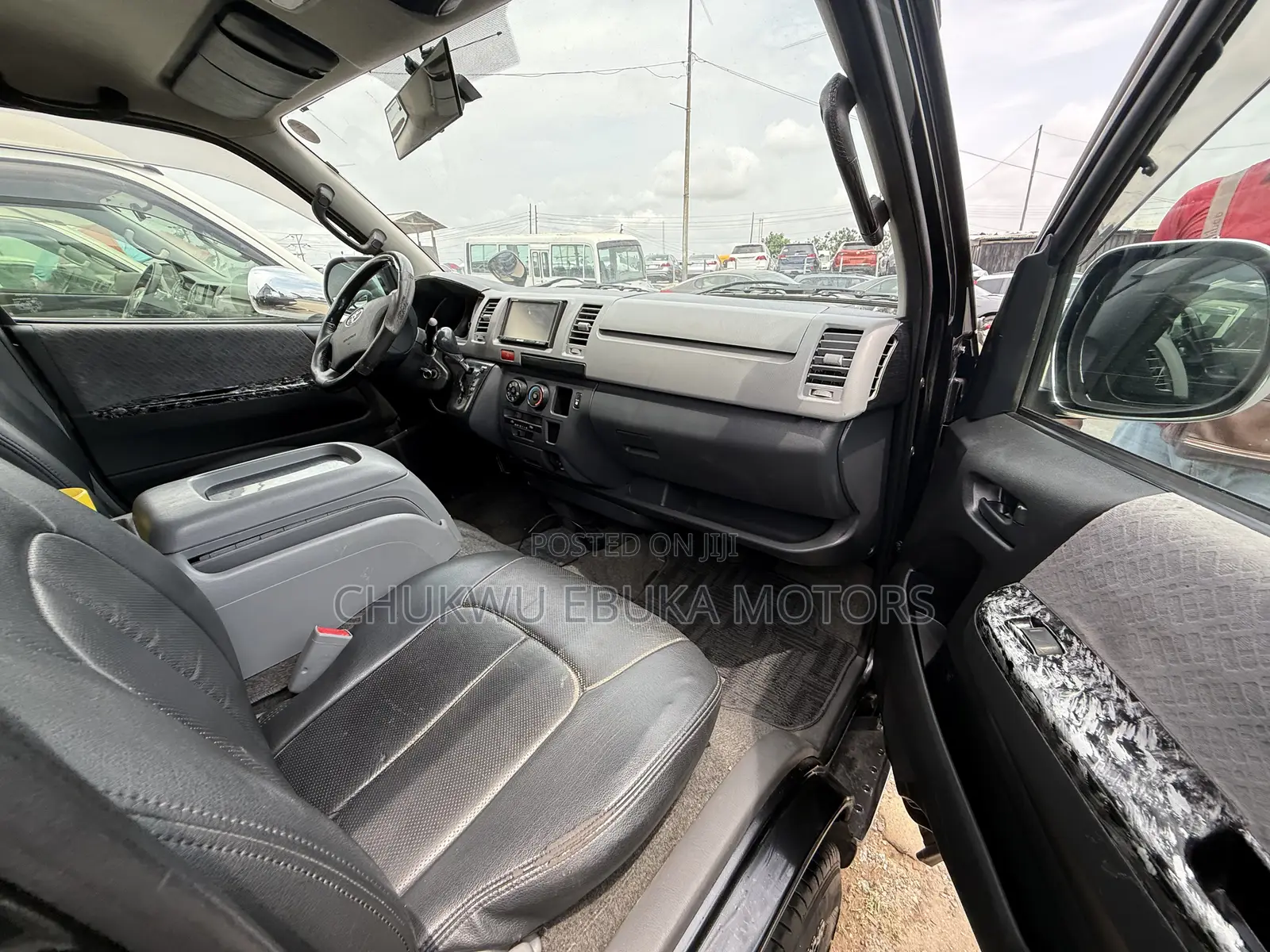 Toyota HiAce 2012 Black