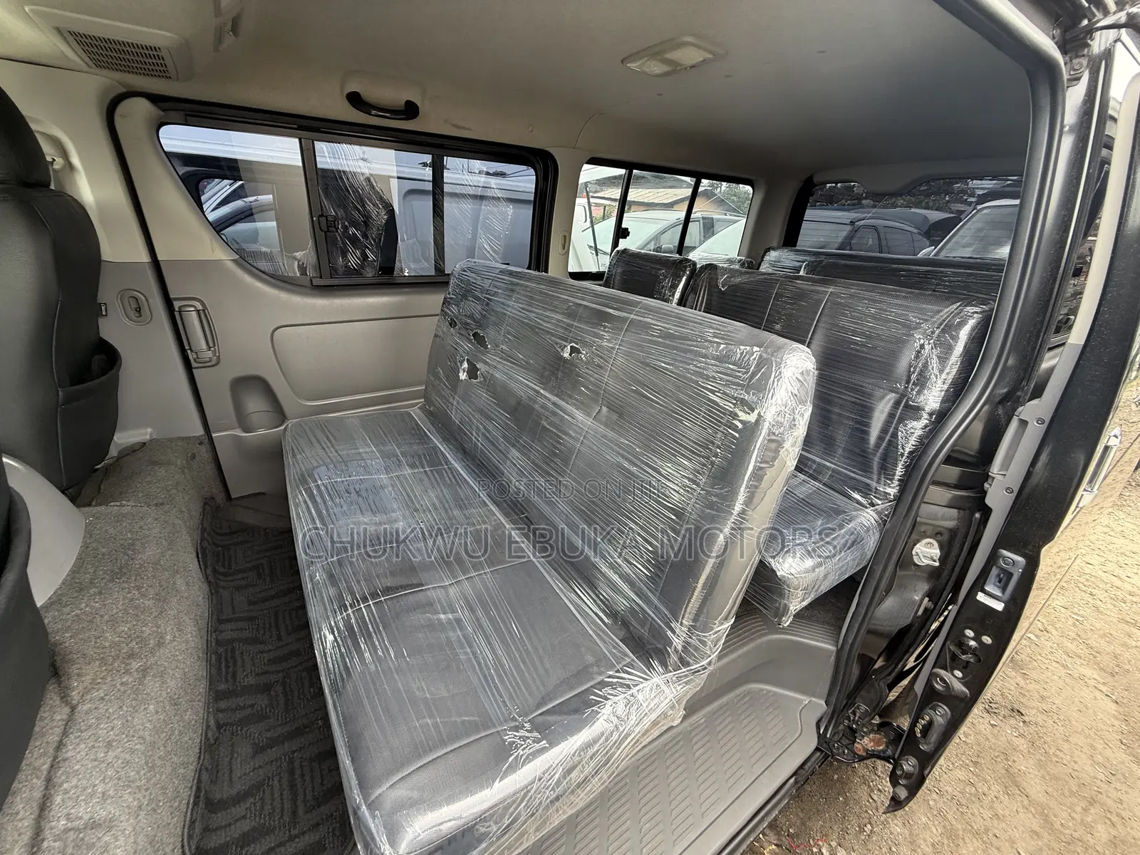 Toyota HiAce 2012 Black