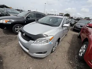 Toyota Matrix S Hatchback AWD (2.4L 4cyl 4A) 2010 Silver