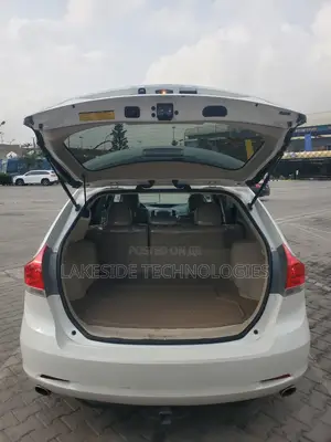 Toyota Venza 2010 White