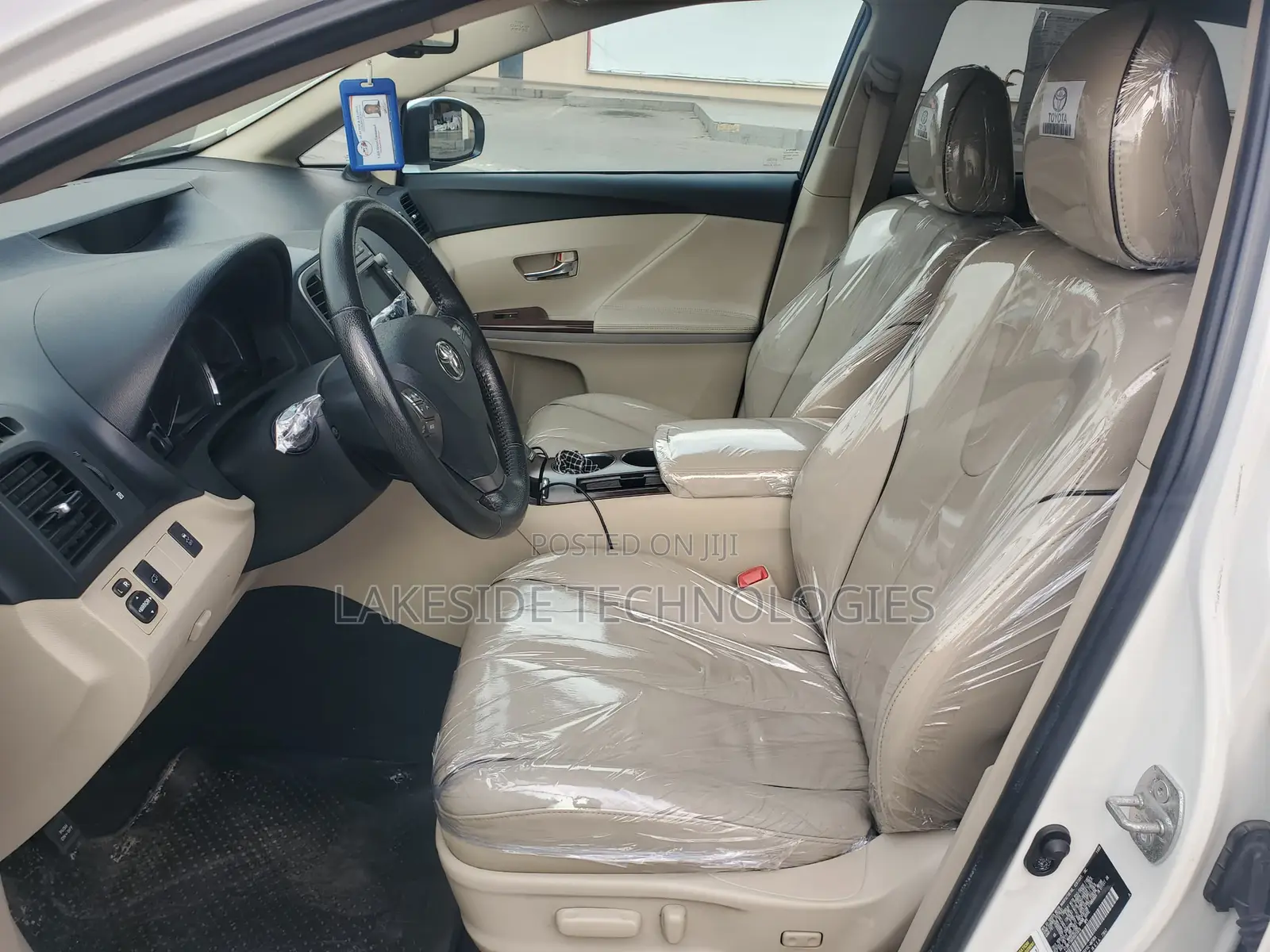 Toyota Venza 2010 White
