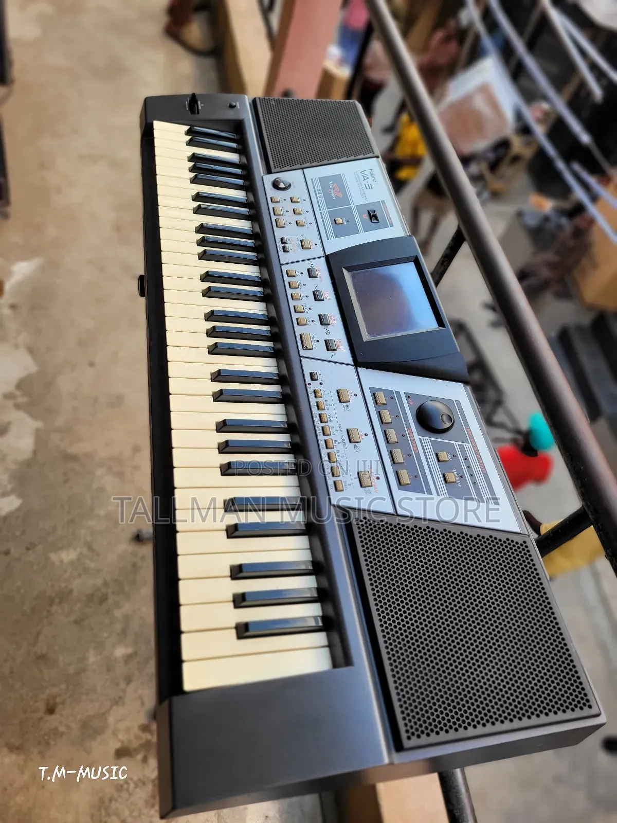 Roland Va-3 Arranger Keyboard