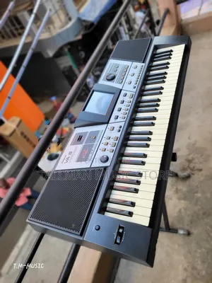 Roland Va-3 Arranger Keyboard