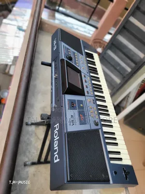 Roland Va-3 Arranger Keyboard