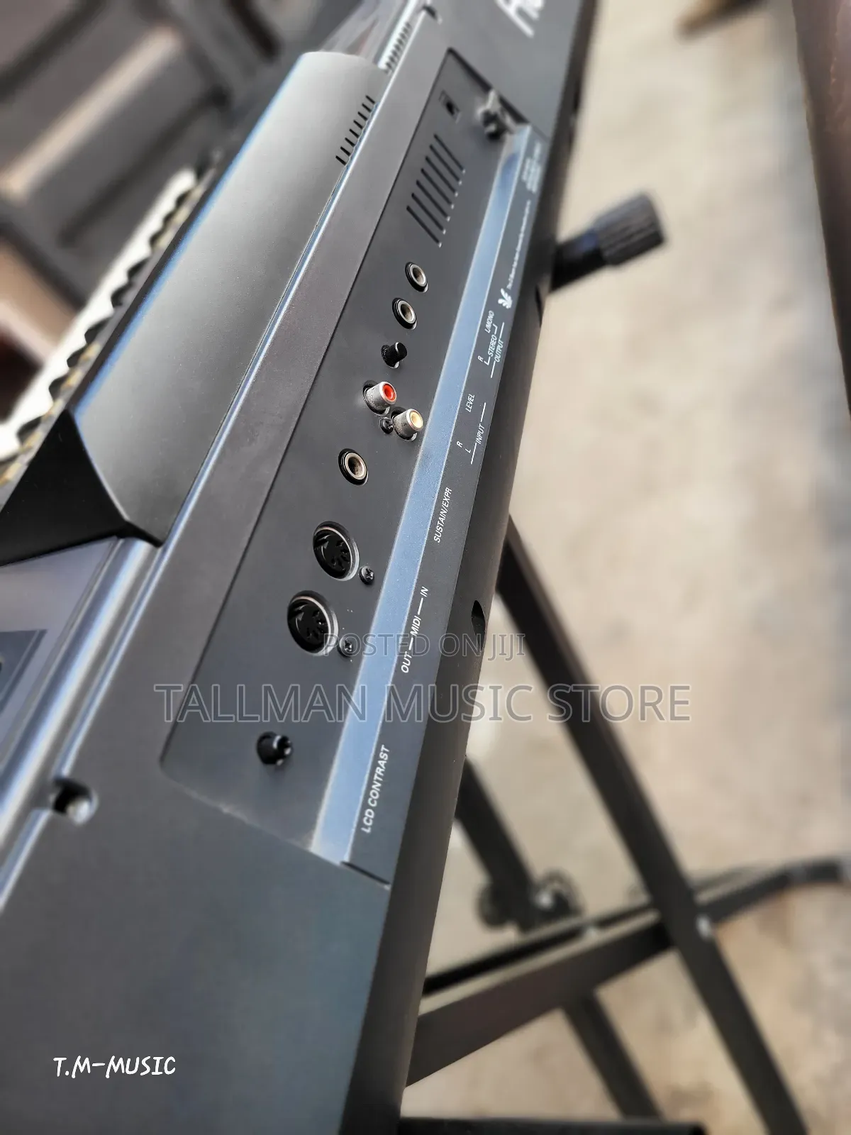 Roland Va-3 Arranger Keyboard