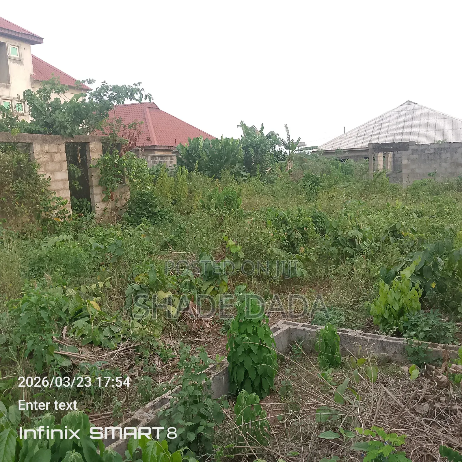Uncompleted Mini Flat on Half Plot in Agbowa