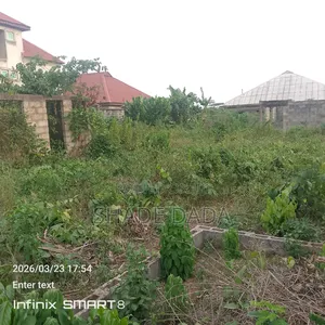 Uncompleted Mini Flat on Half Plot in Agbowa