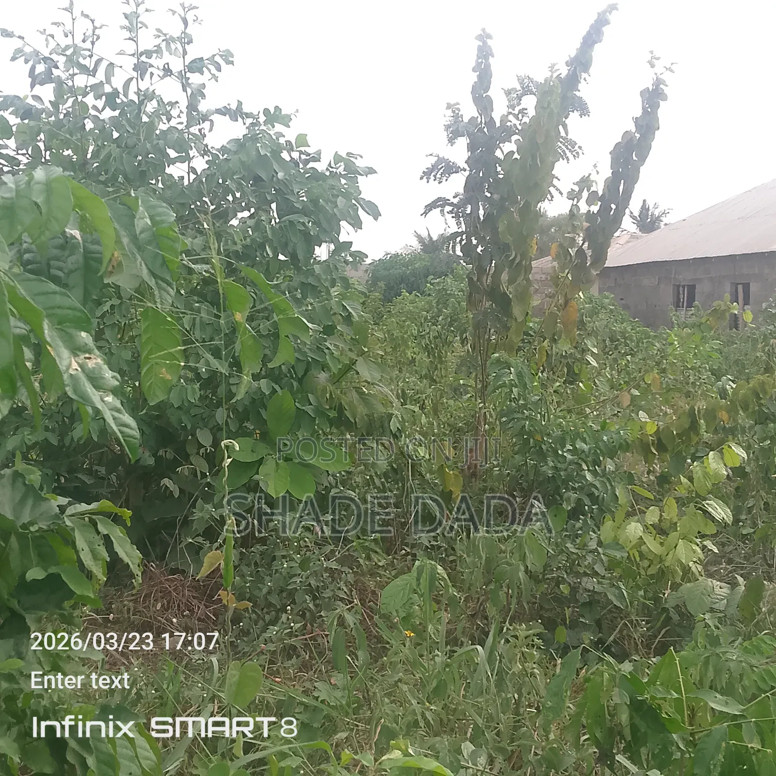 Uncompleted Mini Flat on Half Plot in Agbowa