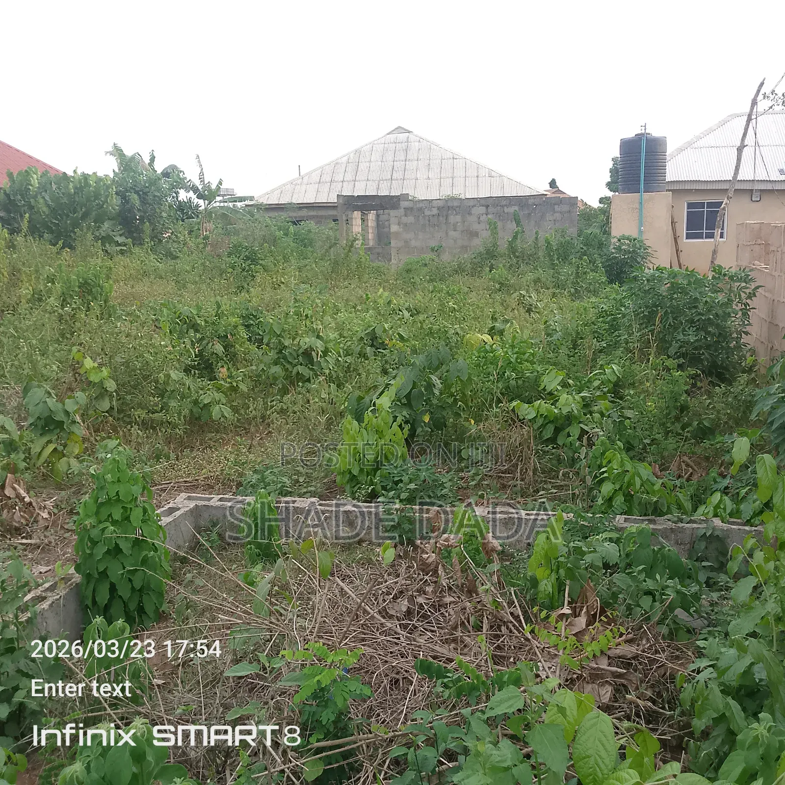 Uncompleted Mini Flat on Half Plot in Agbowa