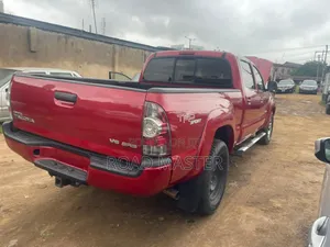 Toyota Tacoma 2009 Red