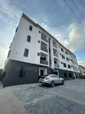 2bdrm Block of Flats in Spg Road, Igbo-efon for sale