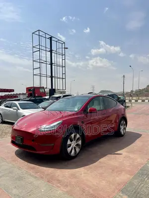 Tesla Model Y 2021 Red