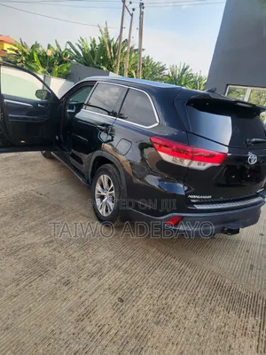 Toyota Highlander XLE 4dr SUV (3.5L 6cyl 6A) 2015 Black