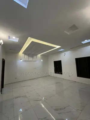 4bdrm Duplex in Jahi Gilmore for sale