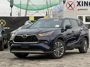 Toyota Highlander Platinum 2021 Blue