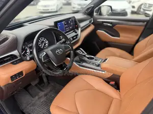 Toyota Highlander Platinum 2021 Blue