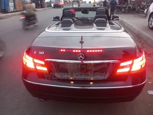 Mercedes-Benz E350 2012 Blue