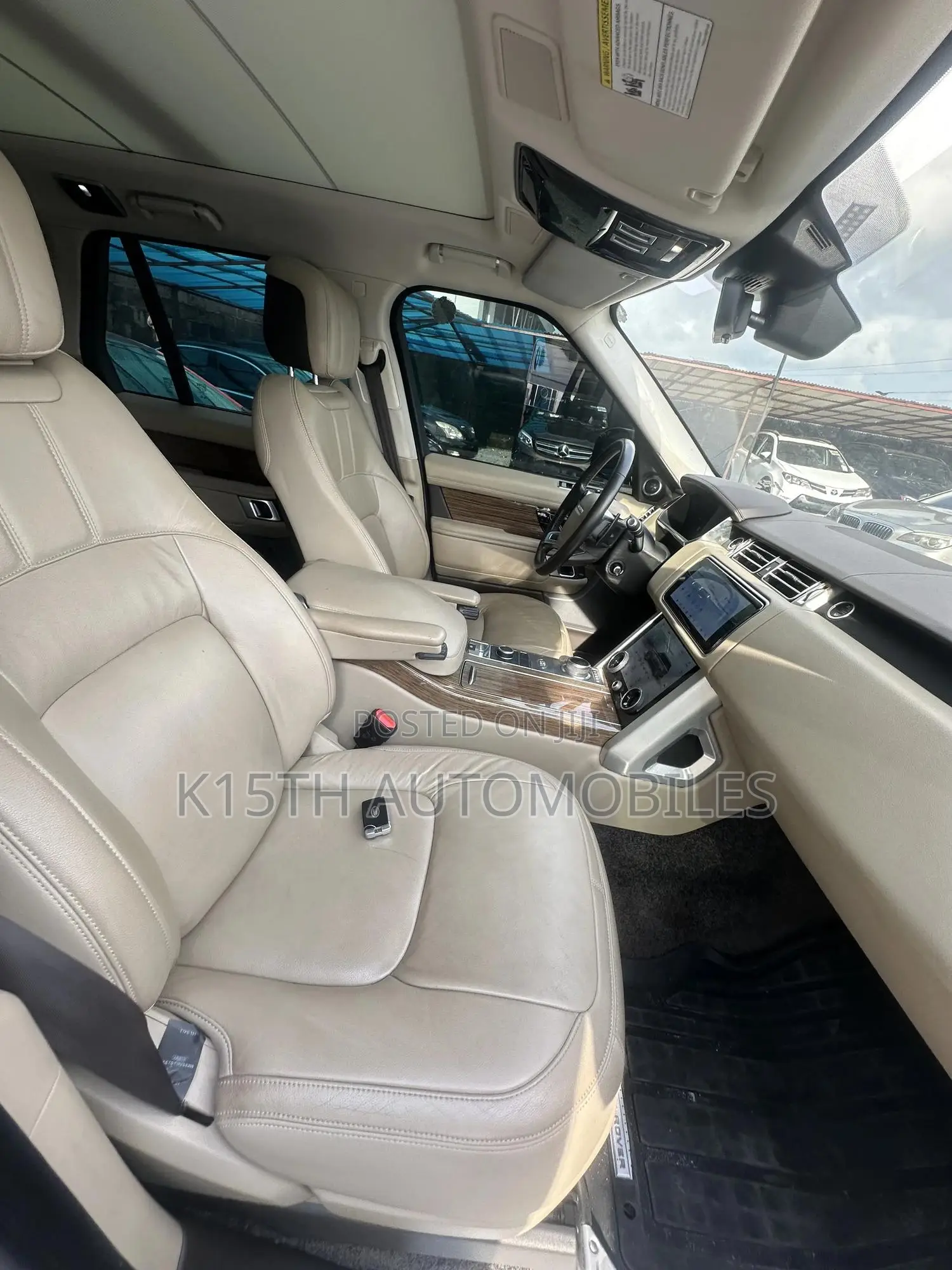 Land Rover Range Rover Vogue 2020 Gold