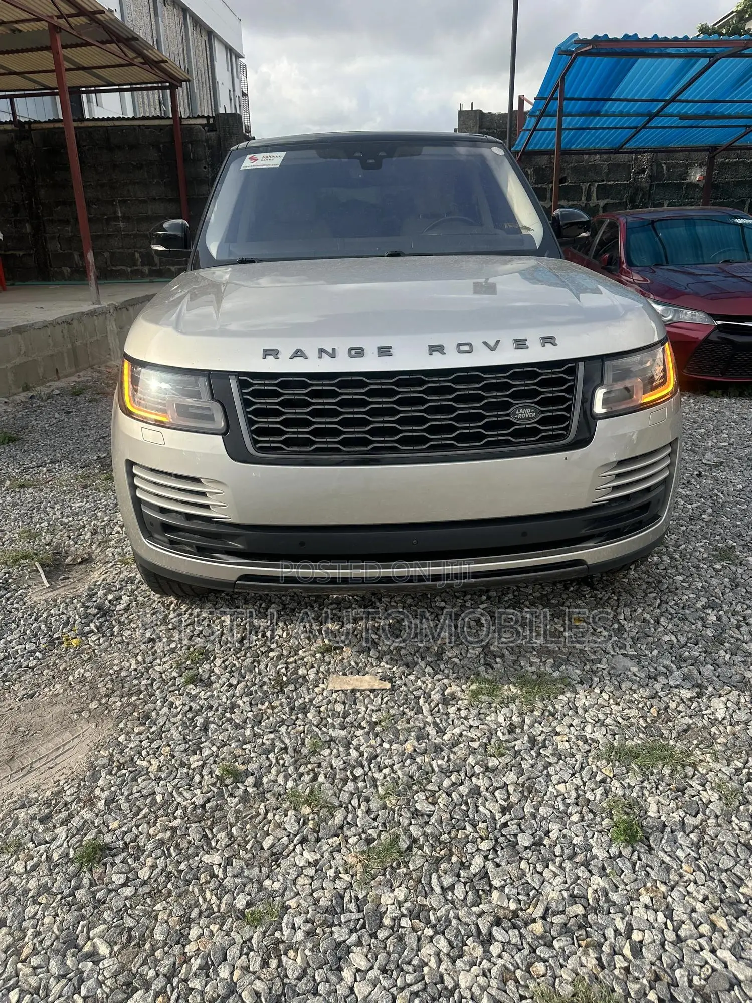 Land Rover Range Rover Vogue 2020 Gold