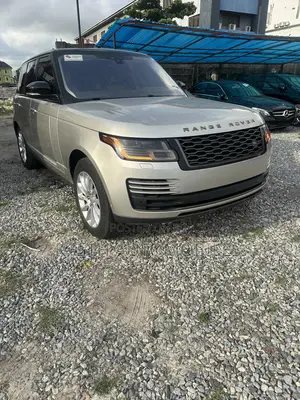 Land Rover Range Rover Vogue 2020 Gold