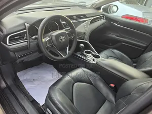 Toyota Camry XLE V6 FWD (3.5L 6cyl 8AM) 2018 Gray