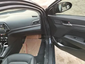 Hyundai Elantra Sport 2020 Gray