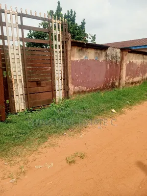 100/100 at Urora,Aduwawa Close to the Tarred Road for Sale