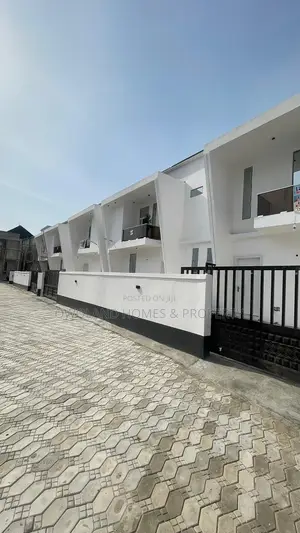 4bdrm Duplex in Ikota for sale