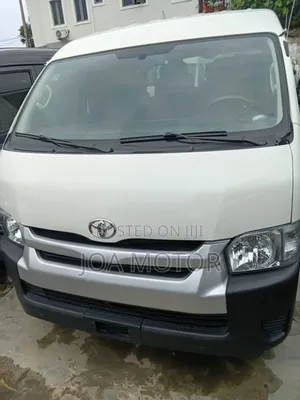 Toyota HiAce 2013 White
