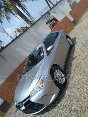 Toyota Camry SE 4dr Sedan (2.5L 4cyl 6A) 2017 Silver
