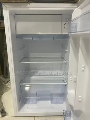Fridgemaster 100ltrs Table Top Refrigerator With Small Freezer