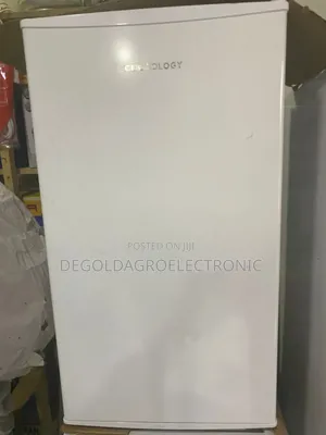 Fridgemaster 100ltrs Table Top Refrigerator With Small Freezer