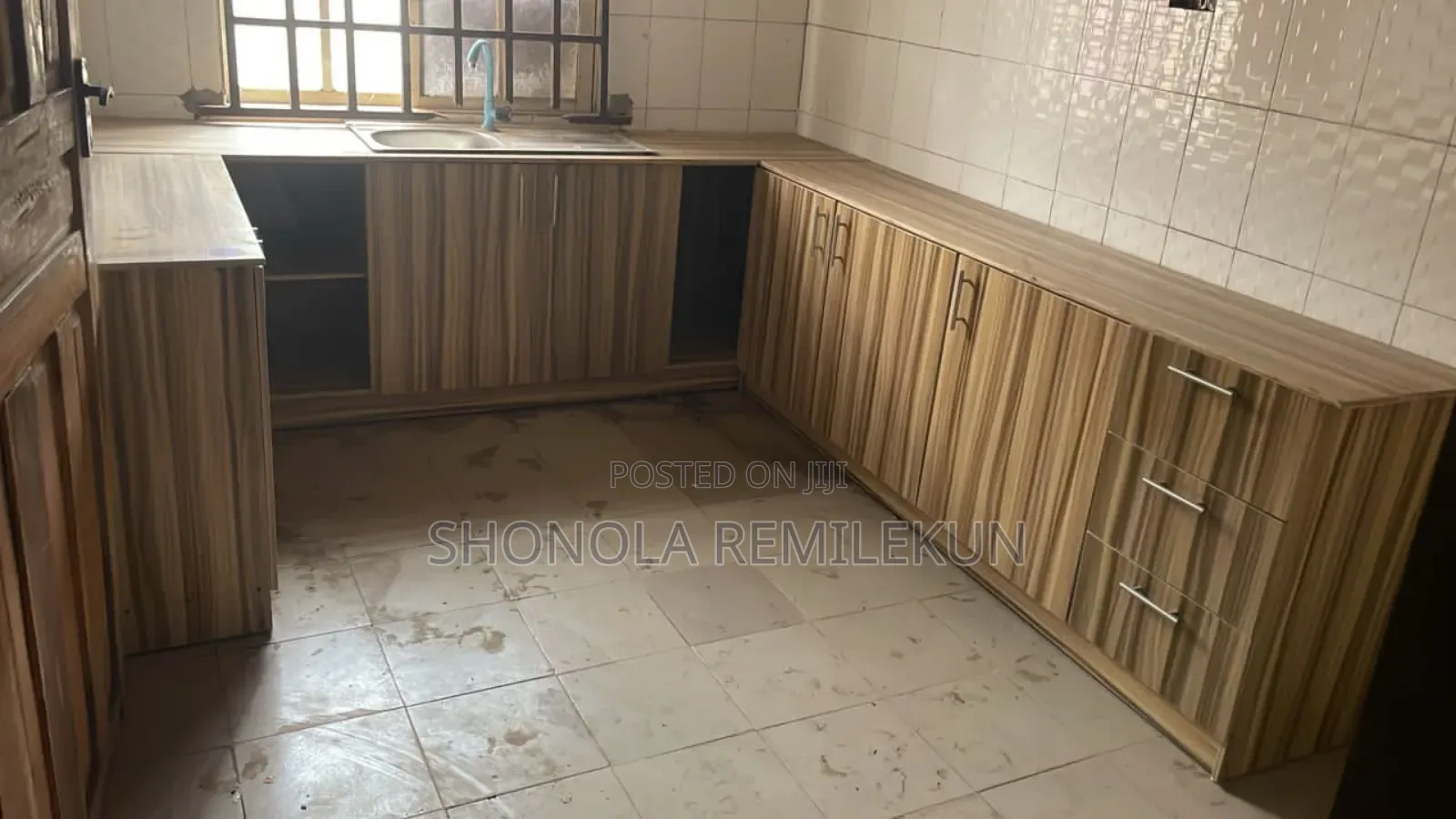 Kitchen Cabinet