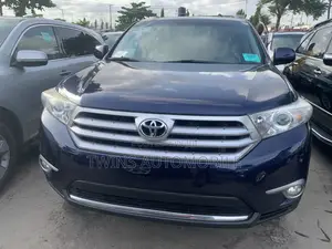 Toyota Highlander Limited 3.5l 4WD 2013 Blue