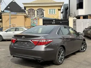 Toyota Camry XSE V6 4dr Sedan (3.5L 6cyl 6A) 2016 Gray