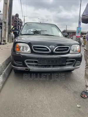Nissan Micra 2000 Black