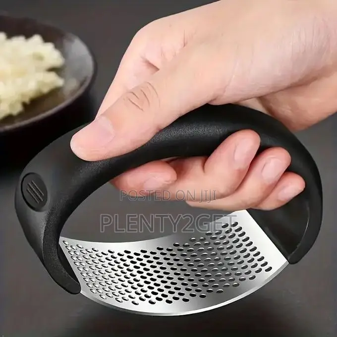 Stainless Steel Manual Garlic Press With Ergonomic Black Handle - Mult