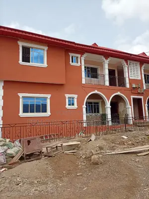 3bdrm Apartment in Star Gate, Oluyole Estate for rent