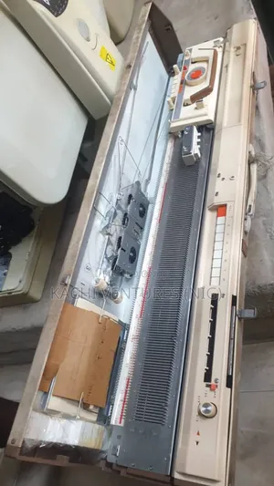 Brother Knitting Machine Model Kh 811
