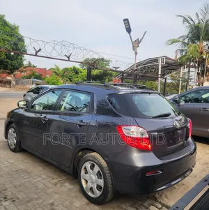 Toyota Matrix XRS Hatchback FWD (2.4L 4cyl 5A) 2010 Gray