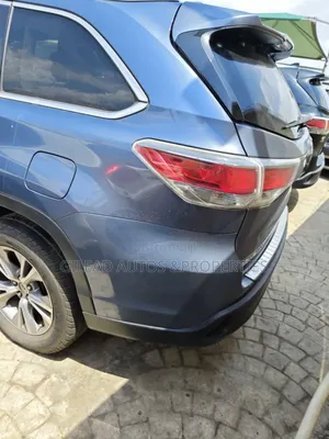 Toyota Highlander XLE 4dr SUV AWD (3.5L 6cyl 6A) 2015 Blue