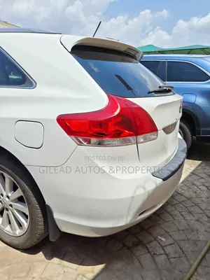 Toyota Venza AWD 2010 White