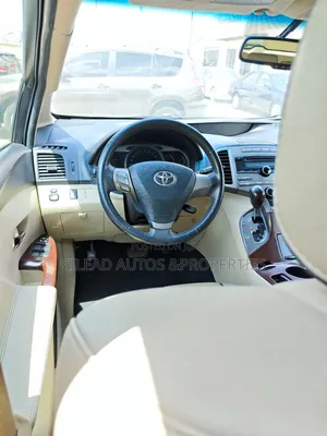 Toyota Venza AWD 2010 White